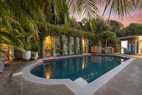 Photo of property in 74 Duncansby Road, Stanmore Bay, Whangaparaoa, 0932