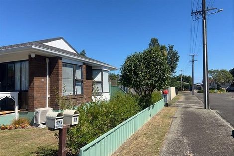 Photo of property in 17 Douglas Street, Levin, 5510