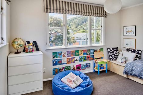 Photo of property in 15 Konini Street, Eastbourne, Lower Hutt, 5013