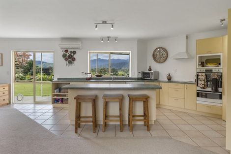 Photo of property in 6 Riveredge Terrace, Ohau, Levin, 5570