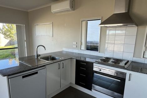 Photo of property in 36 Tiriwa Drive, Massey, Auckland, 0614
