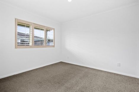 Photo of property in 18 Oxford Street, Fairfield, Hamilton, 3214