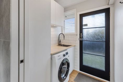 Photo of property in 215 Grimseys Road, Redwood, Christchurch, 8051