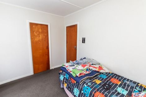 Photo of property in 12 Hiwi Crescent, Titahi Bay, Porirua, 5022