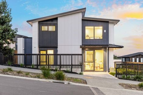 Photo of property in 42 Longshore Drive, Long Bay, Auckland, 0630