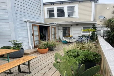 Photo of property in 136 Russell Terrace, Berhampore, Wellington, 6023