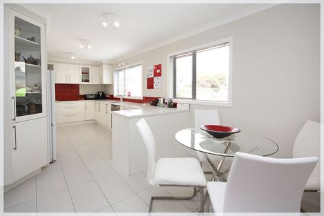 Photo of property in 14 Adrian Grove, Waikanae Beach, Waikanae, 5036