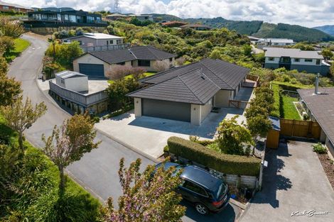 Photo of property in 43 Percy Kinsman Crescent, Riverstone Terraces, Upper Hutt, 5018