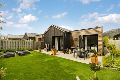 Photo of property in 15 Lauder Street, Lake Hayes, Queenstown, 9304