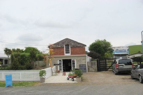 Photo of property in 61 Waimauku Station Road, Waimauku, 0812