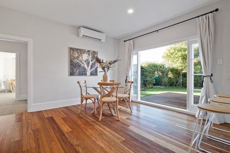 Photo of property in 44 Coopers Road, Dallington, Christchurch, 8061