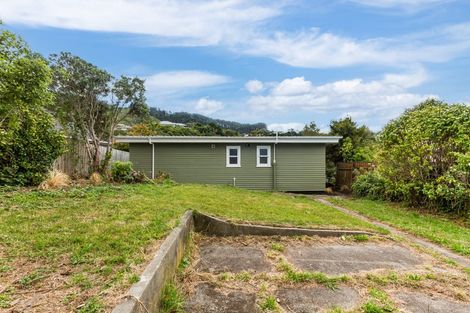 Photo of property in 25 Lincoln Avenue, Tawa, Wellington, 5028