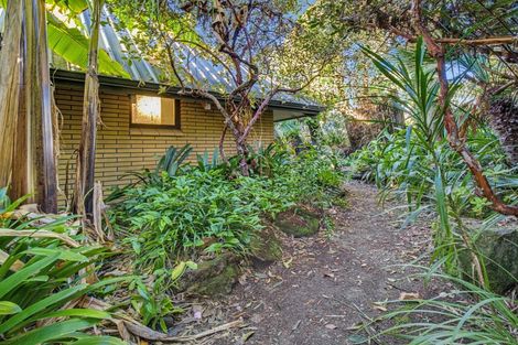 Photo of property in 17 Aquarius Drive, Kawaha Point, Rotorua, 3010