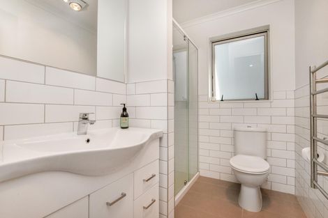 Photo of property in 39 Totara Meadows Court, Wiri, Auckland, 2104