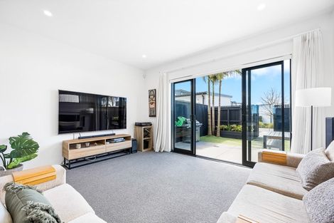 Photo of property in 4/7 Scott Road, Hobsonville, Auckland, 0616