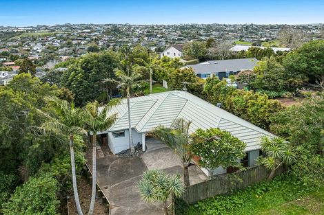 Photo of property in 2/67 Arran Road, Browns Bay, Auckland, 0630