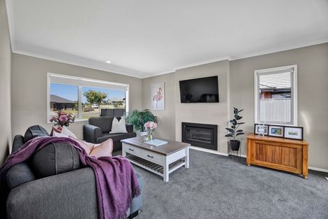 Photo of property in 13 Cooke Farm Grove, Waiwhakaiho, New Plymouth, 4312
