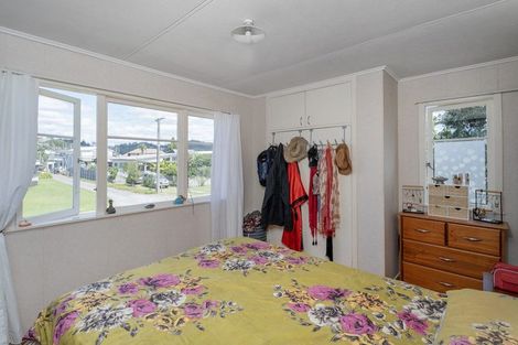 Photo of property in 3 Daphne Road, Tairua, 3508