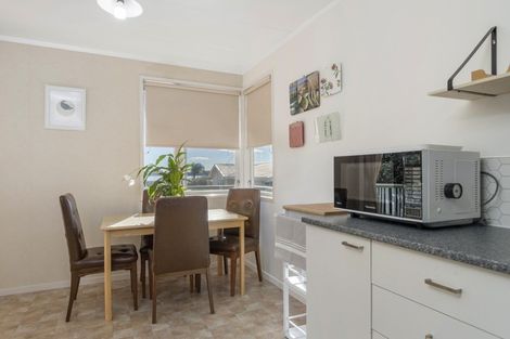 Photo of property in 14 Rangataua Street, Welcome Bay, Tauranga, 3112