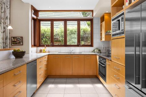 Photo of property in 1a Gillean Street, Havelock North, 4130