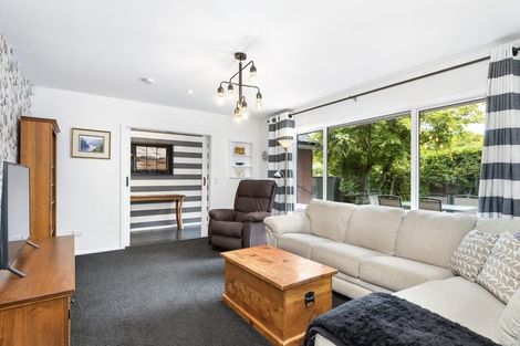 Photo of property in 3 Willowbrook Place, Fendalton, Christchurch, 8052