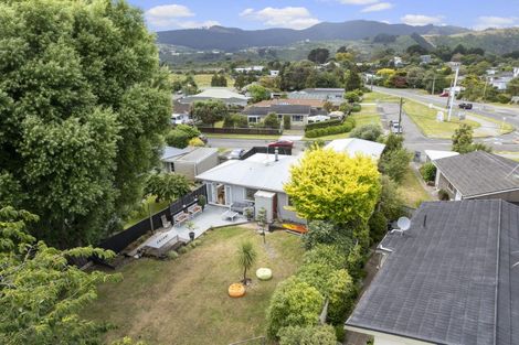 Photo of property in 1 Goldsborough Avenue, Raumati Beach, Paraparaumu, 5032