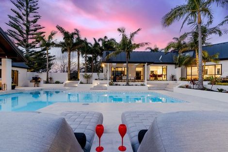 Photo of property in 211 Schnapper Rock Road, Schnapper Rock, Auckland, 0632