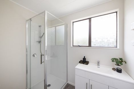 Photo of property in 3 Escort Grove, Awapuni, Palmerston North, 4412
