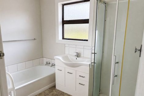 Photo of property in 16 Kinmont Crescent, Kinmont Park, Mosgiel, 9024