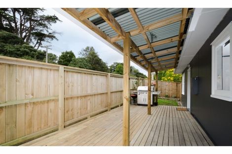 Photo of property in 69 Garfield Road, Helensville, 0800