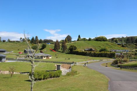Photo of property in 65 Dalmore Way, Acacia Bay, Taupo, 3385