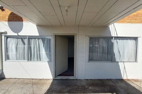 Photo of property in 2/90 Kenderdine Road, Papatoetoe, Auckland, 2025