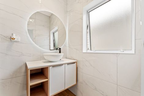 Photo of property in 267 Vipond Road, Stanmore Bay, Whangaparaoa, 0932