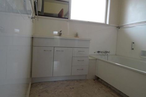 Photo of property in 13 Mccall Place, Opaheke, Papakura, 2113