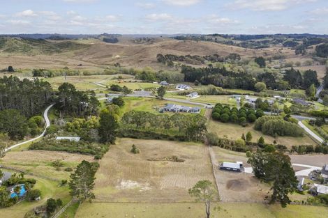 Photo of property in 388 Duck Creek Road, Stillwater, Silverdale, 0993