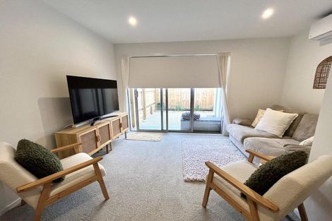 Photo of property in 8 Ngae Place, Mangere East, Auckland, 2024