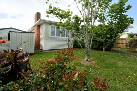 Photo of property in 65 Godley Road, Green Bay, Auckland, 0604