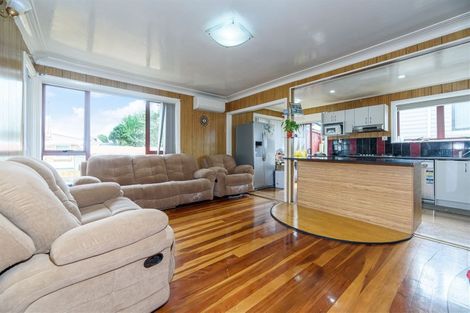 Photo of property in 9 Lloyd Avenue, Papatoetoe, Auckland, 2025