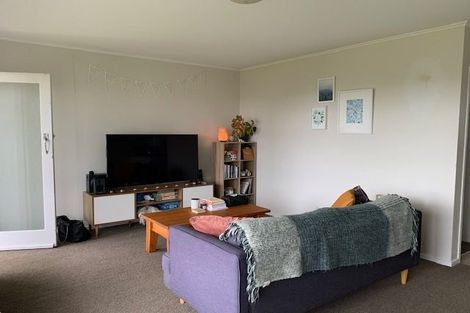 Photo of property in 2/4 Dewsbury Terrace, Castor Bay, Auckland, 0620