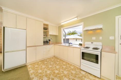 Photo of property in 96 Fraser Crescent, Elderslea, Upper Hutt, 5018