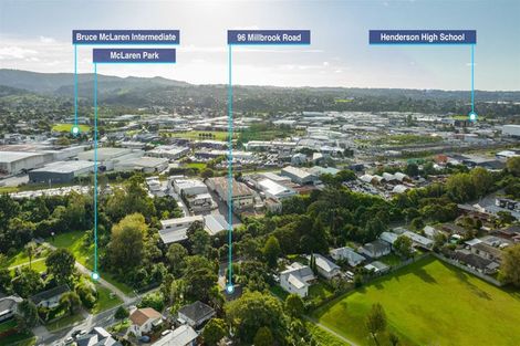 Photo of property in 96 Millbrook Road, Sunnyvale, Auckland, 0612