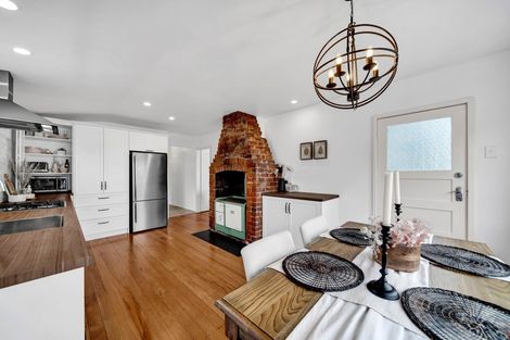 Photo of property in 9 Mayfair Place, Westown, New Plymouth, 4310