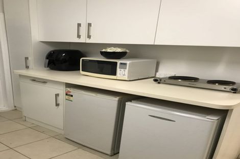 Photo of property in 44 Colmar Road, Mellons Bay, Auckland, 2014