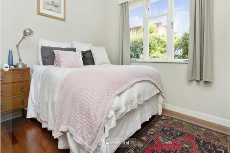 Photo of property in 298 East Coast Road, Forrest Hill, Auckland, 0620
