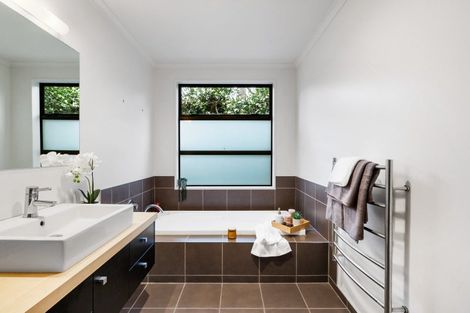 Photo of property in 62 Palliser Drive, Huntington, Hamilton, 3210