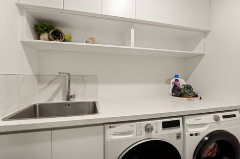 Photo of property in 15 Miharo Crescent, Flagstaff, Hamilton, 3210