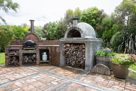 Photo of property in 52a Ruahine Street, Dannevirke, 4930