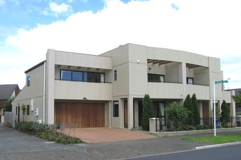 Photo of property in 21/15f Vinograd Drive, Te Atatu Peninsula, Auckland, 0610