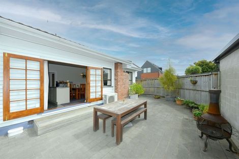 Photo of property in 112 Memorial Avenue, Burnside, Christchurch, 8053