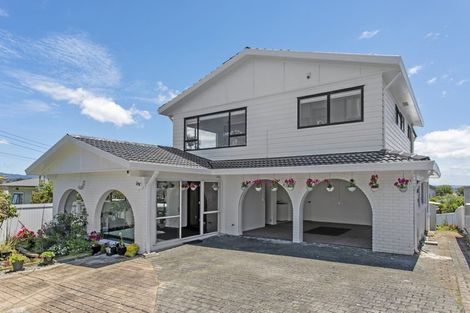 Photo of property in 27 Gilfillan Street, Blockhouse Bay, Auckland, 0600